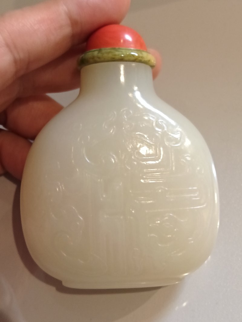清中期  白玉龍鳳團福紋大煙壺 - 图2