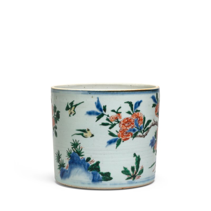 清順治 五彩花鳥山石圖筆筒 | A WUCAI 'BIRDS, TREE PEONY AND ROCKWORK' BRUSHPOT, BITONG - 图5