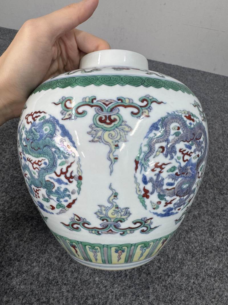 清雍正 鬥彩團龍紋罐 - 图9