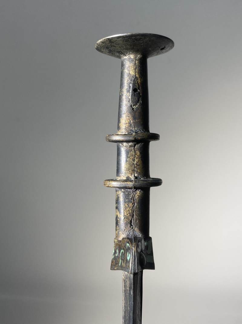 銅錯金鑲嵌綠松石劍 - 图23
