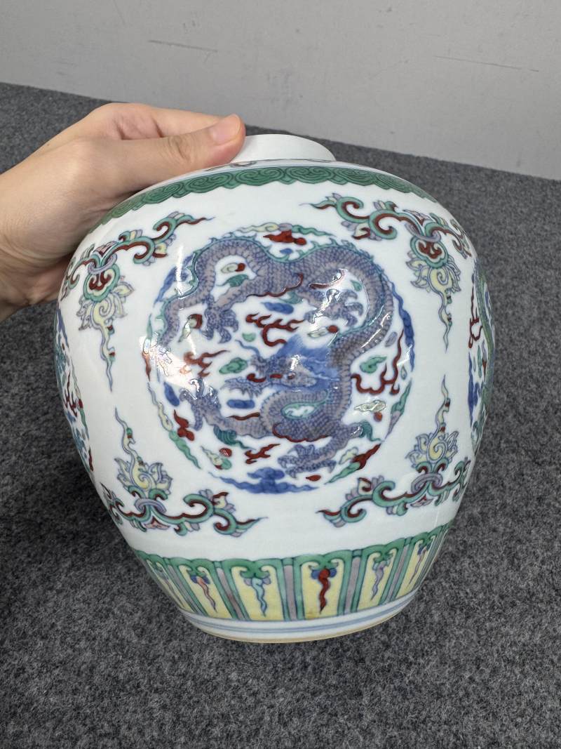 清雍正 鬥彩團龍紋罐 - 图10