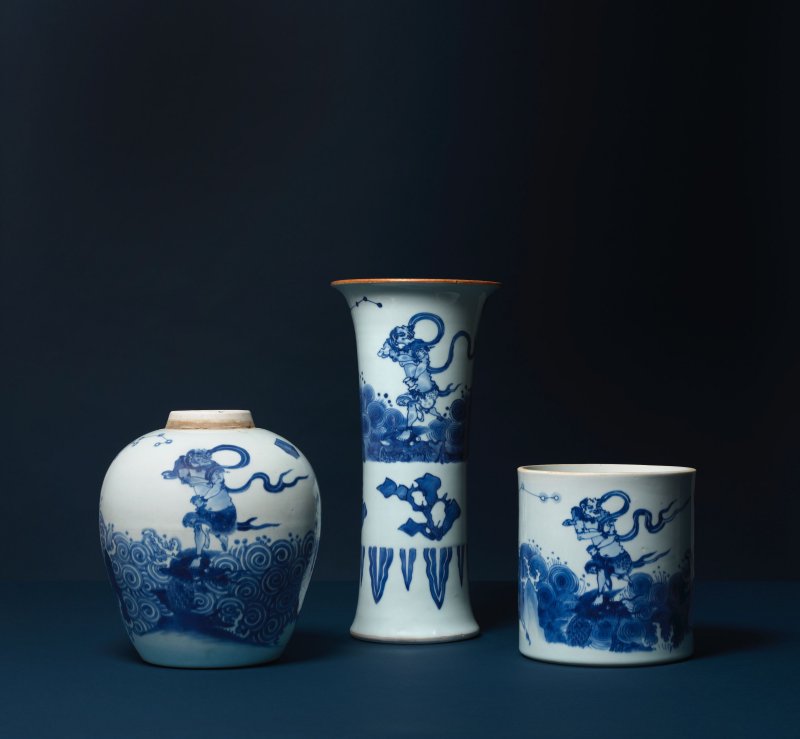 清順治 青花魁星點斗圖詩文筆筒 | A RARE BLUE AND WHITE 'KUI XING' BRUSHPOT, BITONG - 图9