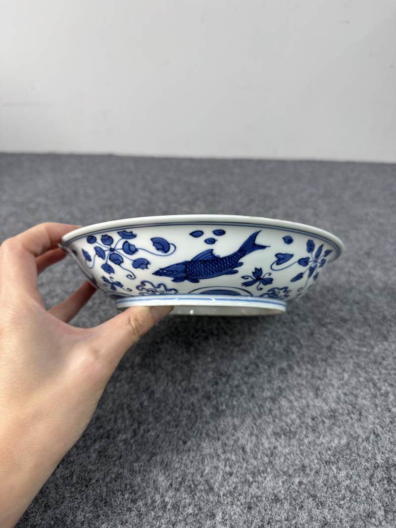 明萬曆 青花魚藻紋盤 - 图12