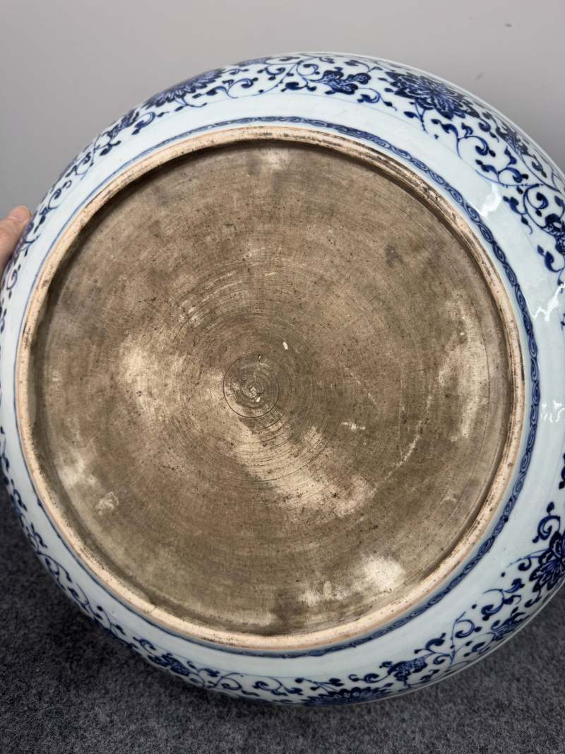 清中期 青花仿明纏枝花卉紋盤 - 图12
