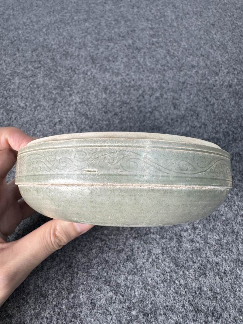 越窯青釉模印鴛鴦蓋盒 - 图11