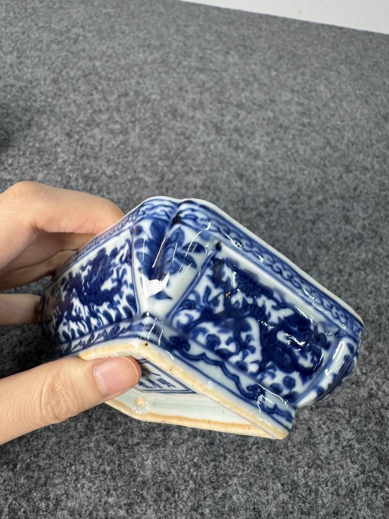 明萬曆 青花嬰戲龍紋蓋盒 - 图28