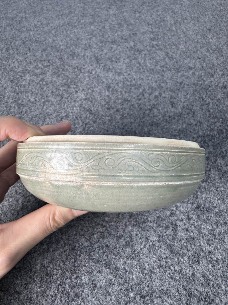 越窯青釉模印鴛鴦蓋盒 - 图12