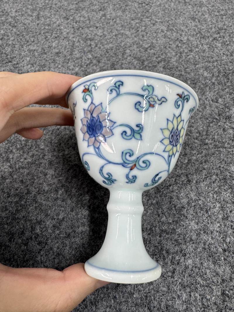 清康熙/雍正 鬥彩纏枝蓮紋高足杯 - 图6