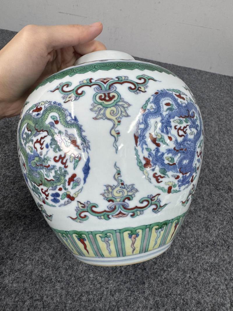 清雍正 鬥彩團龍紋罐 - 图13