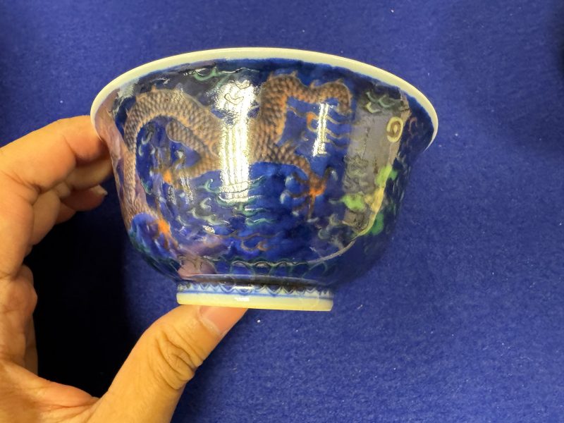 清咸豐 青花地紅綠彩龍紋碗一對 - 图18