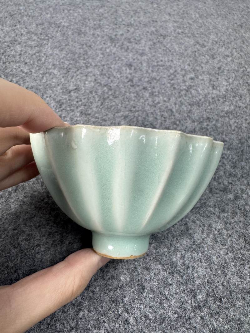 龍泉窯青釉菊瓣盞 - 图5