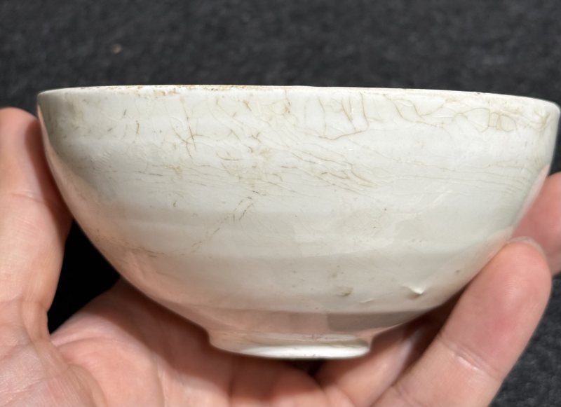 宋 當陽峪白釉刻劃蓮紋杯、托一套 - 图7