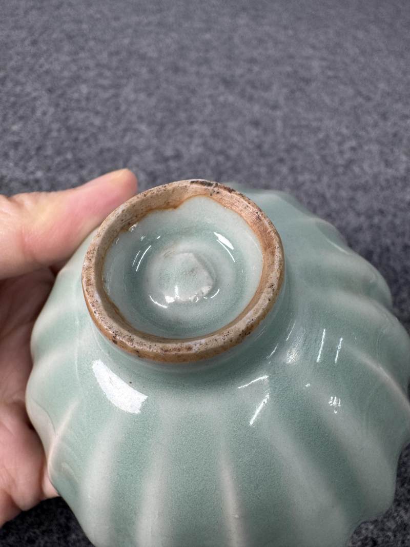 龍泉窯青釉菊瓣盞 - 图8