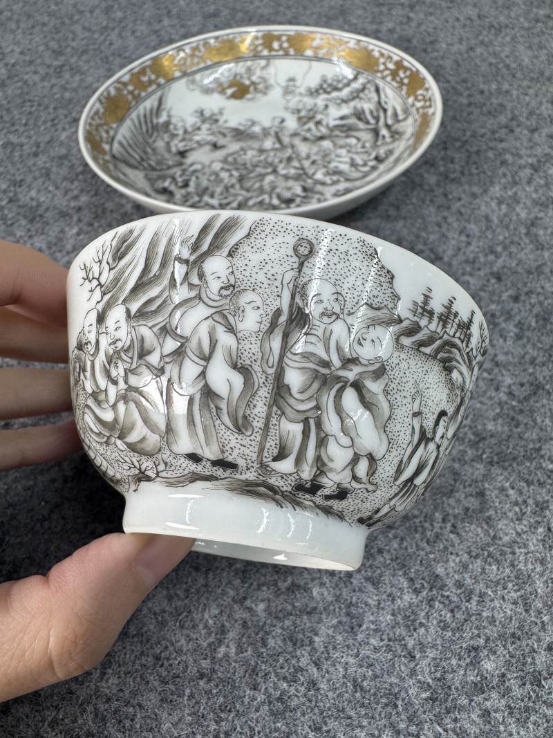 清雍正 墨彩描金羅漢圖盞及盞托一套 - 图7