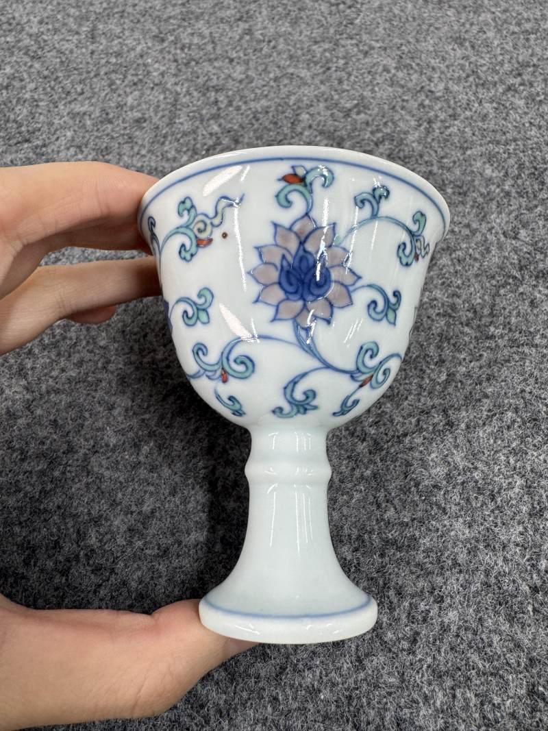 清康熙/雍正 鬥彩纏枝蓮紋高足杯 - 图7