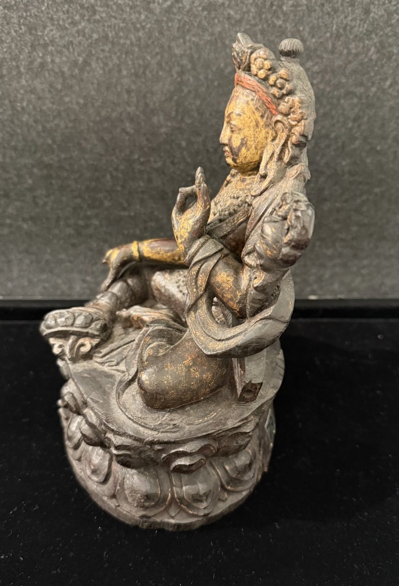 16世紀西藏紫檀漆金綠度母像 - 图3