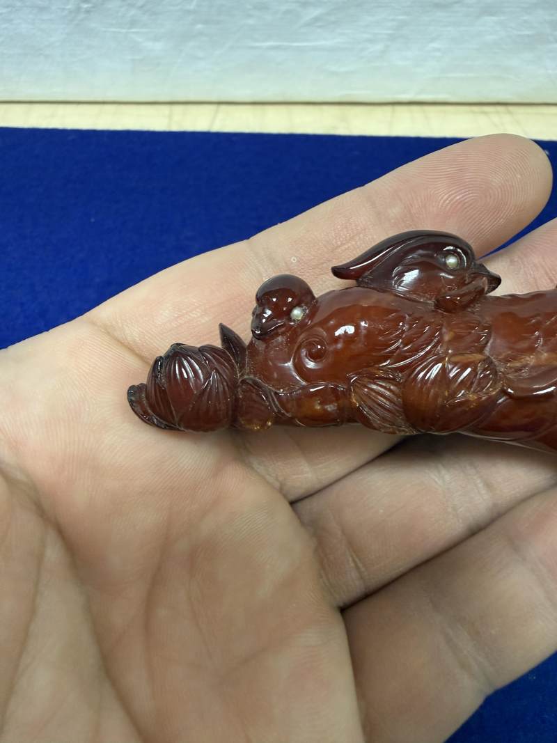 十七世紀 蜜蠟「素明」鴛鴦筆架 - 图6