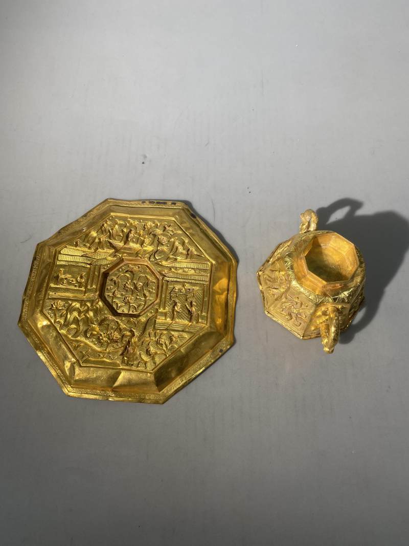 金質浮雕人物故事花卉紋高足盞連盞托 - 图4