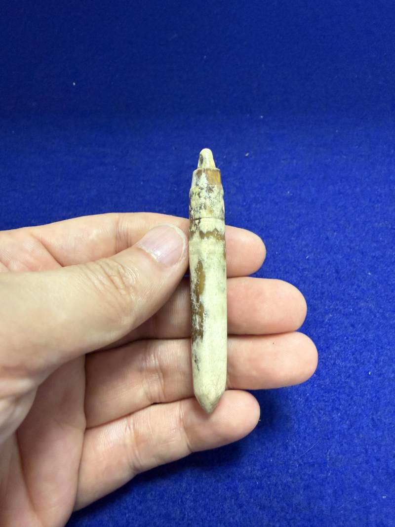 玉神人獸面紋錐形器 - 图3