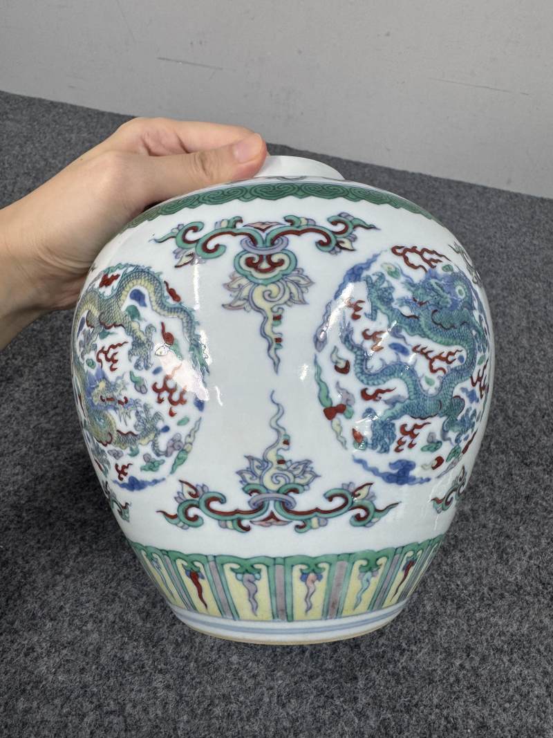 清雍正 鬥彩團龍紋罐 - 图17