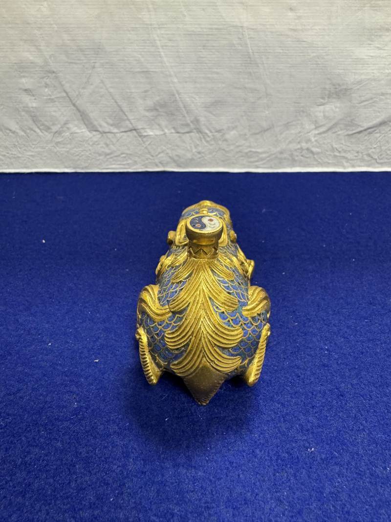 清乾隆 銅鎏金掐絲琺瑯貔貅水滴 - 图5
