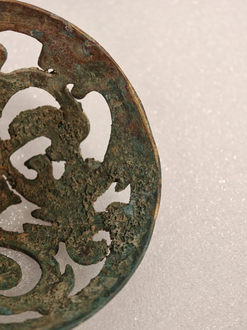 汉 青铜乘龙人物熏炉 - 图8
