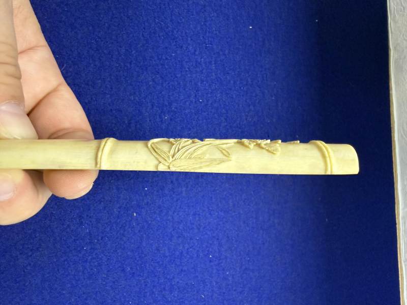 清中期 牙雕花蟲紋紙鎮一對 - 图21