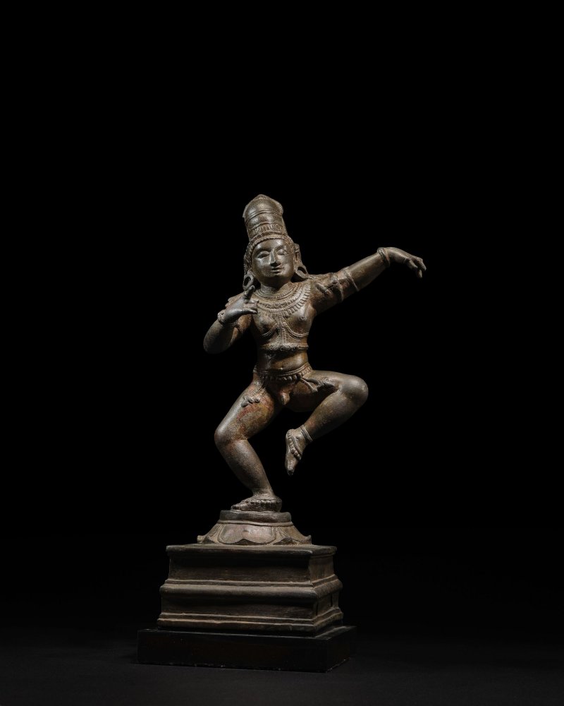 泰米爾納德 朱羅王朝 十一/十二世紀 森班達爾銅像 | A COPPER ALLOY FIGURE OF SAMBANDAR - 图2