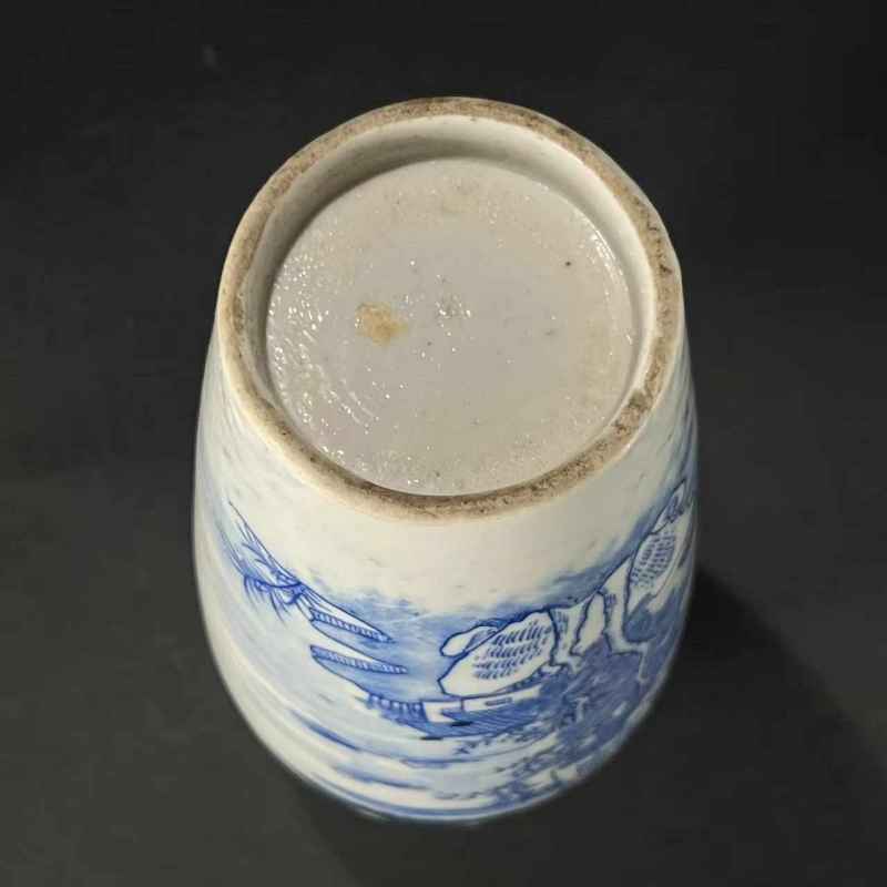 清道光 青花山水纹瓶 - 图11