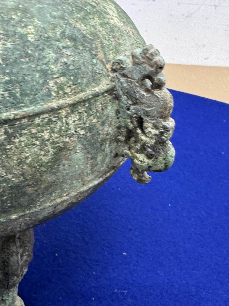 青銅龍首三足提梁盉 - 图13