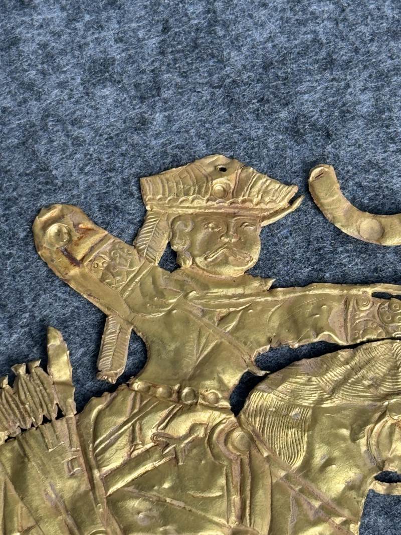 金質吐谷渾騎士人物飾片 - 图5