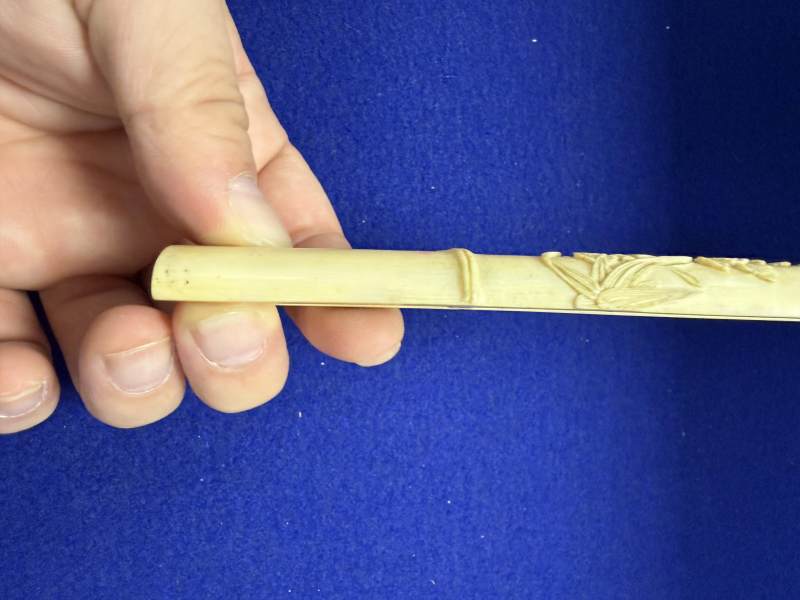清中期 牙雕花蟲紋紙鎮一對 - 图22
