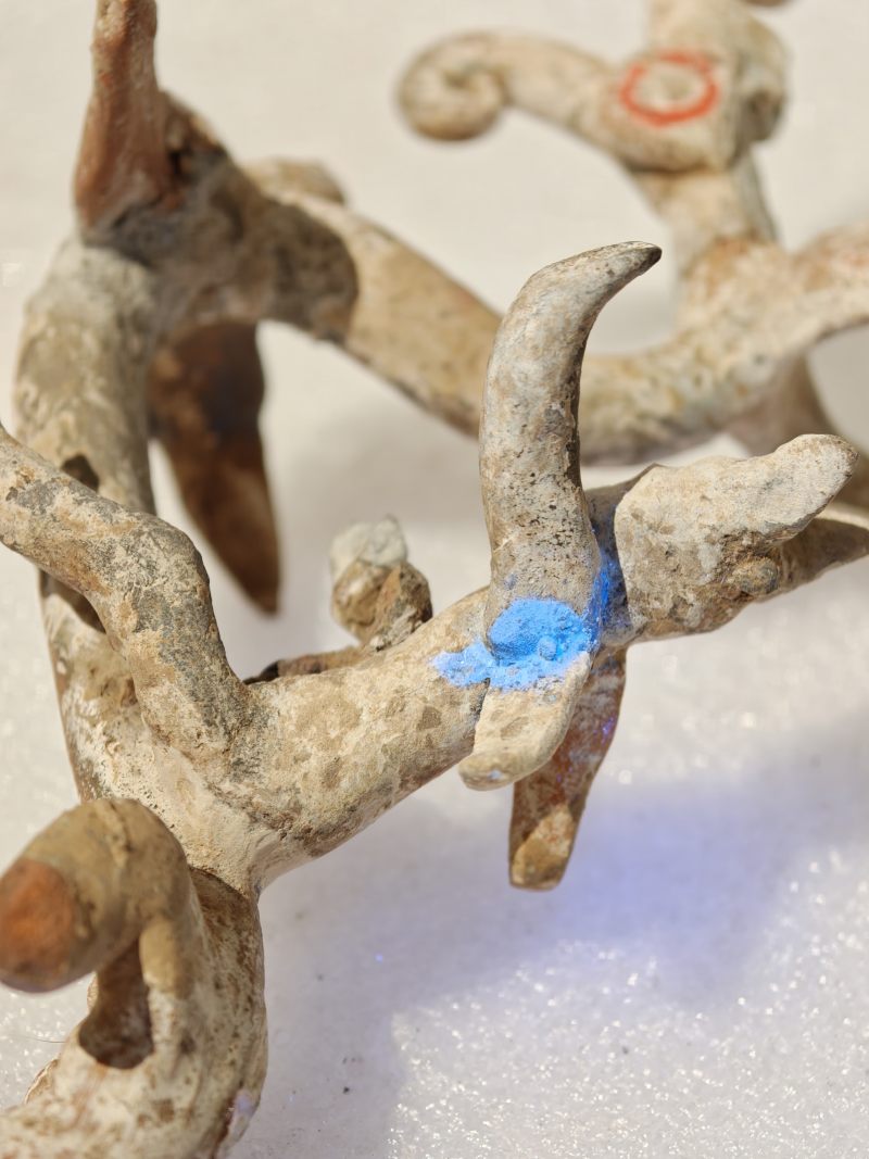 东汉 彩绘灰陶三层多枝灯 - 图95