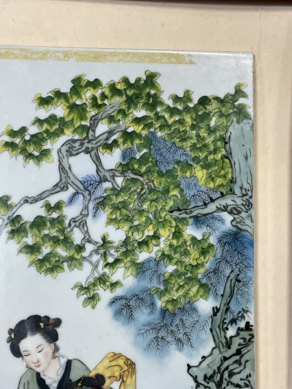 解放后 粉彩人物图瓷板 - 图5