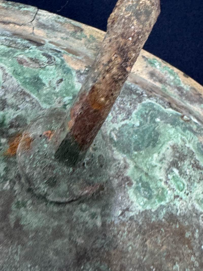 金質寶相花執壺和金質杯一套七件帶原配銅三足承盤 - 图45