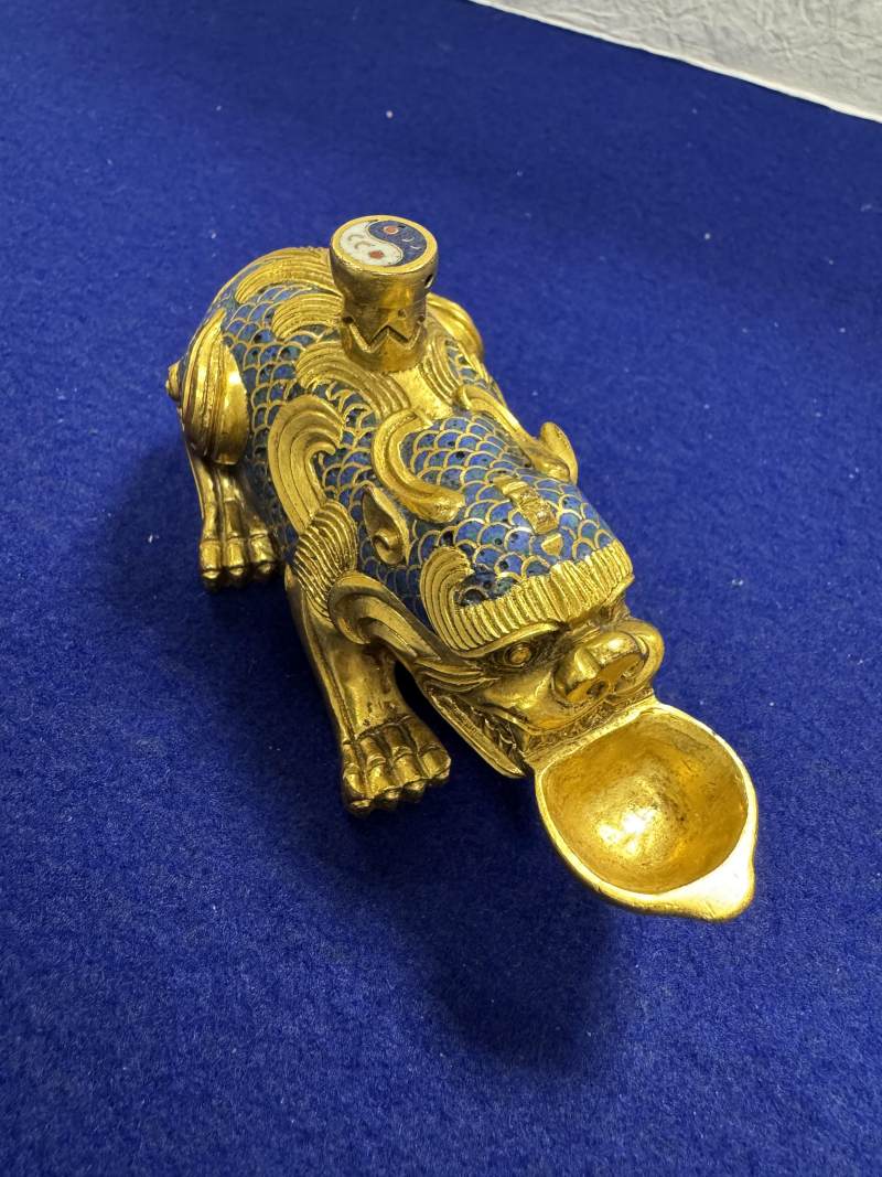 清乾隆 銅鎏金掐絲琺瑯貔貅水滴 - 图7