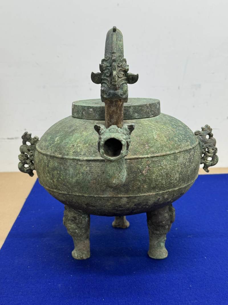 青銅龍首三足提梁盉 - 图6