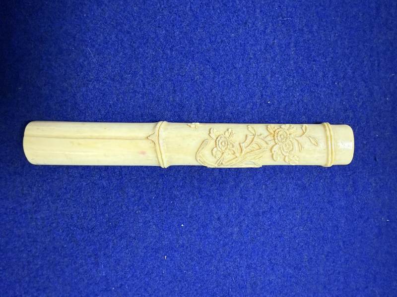 清中期 牙雕花蟲紋紙鎮一對 - 图16