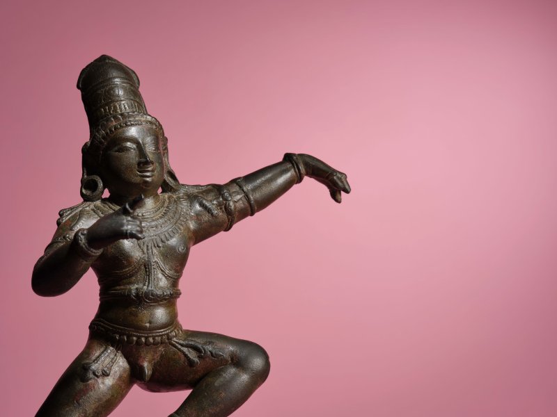 泰米爾納德 朱羅王朝 十一/十二世紀 森班達爾銅像 | A COPPER ALLOY FIGURE OF SAMBANDAR - 图4