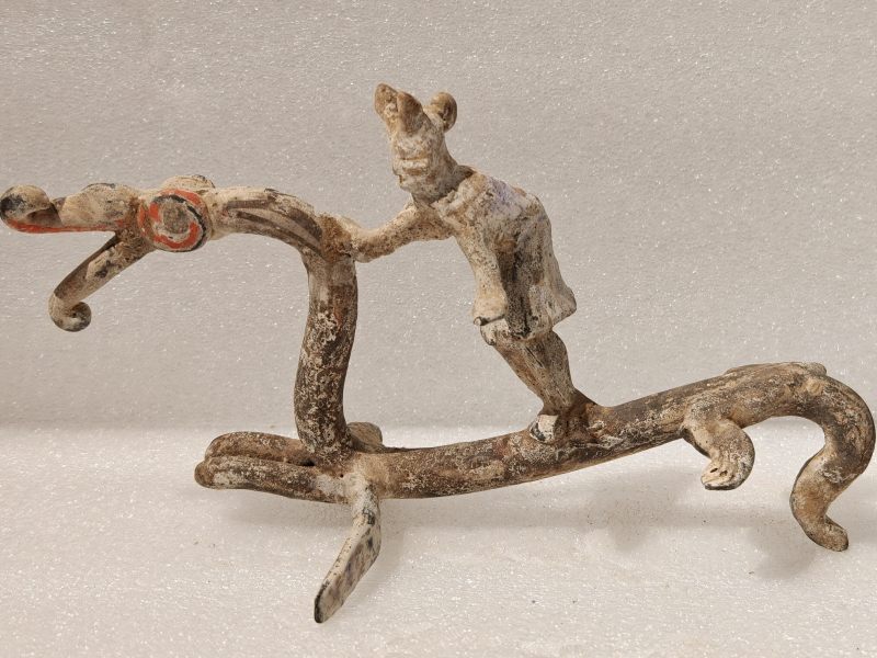 东汉 彩绘灰陶三层多枝灯 - 图109