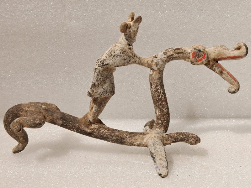 东汉 彩绘灰陶三层多枝灯 - 图110