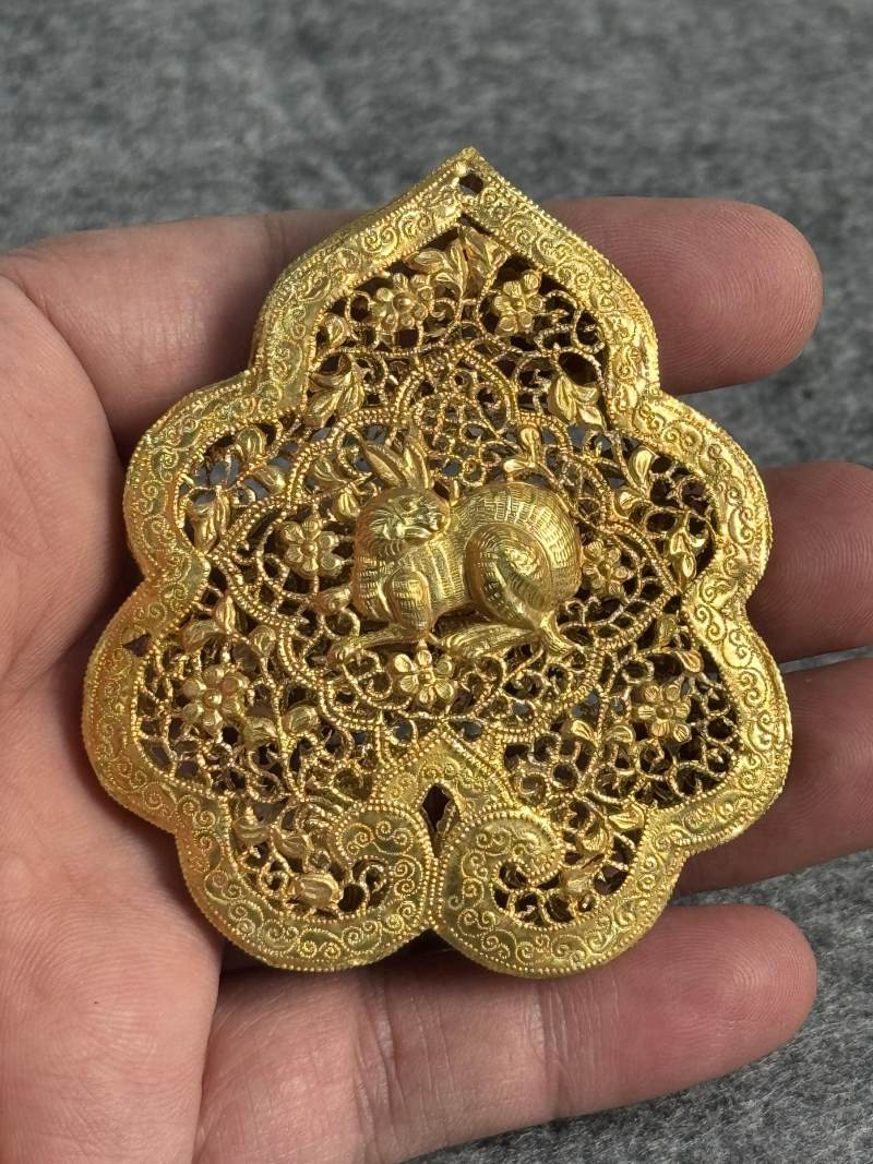 明 金質鏤空兔紋香囊 - 图3