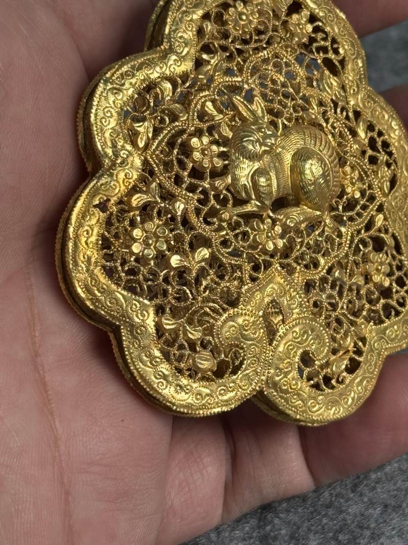明 金質鏤空兔紋香囊 - 图4