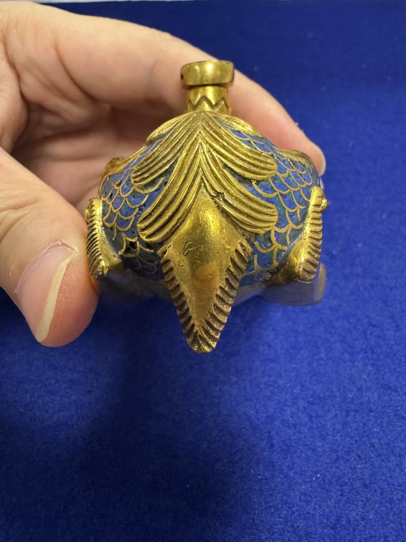 清乾隆 銅鎏金掐絲琺瑯貔貅水滴 - 图18