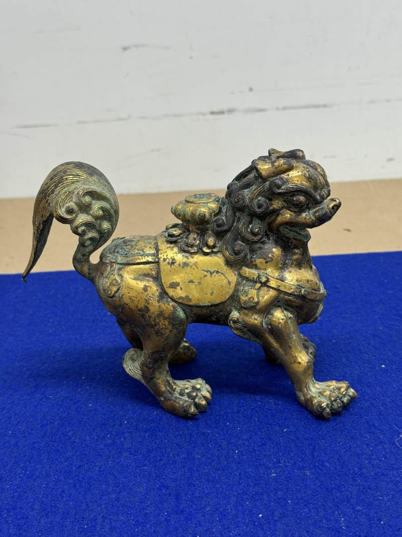 明 銅鎏金金立獅 - 图5