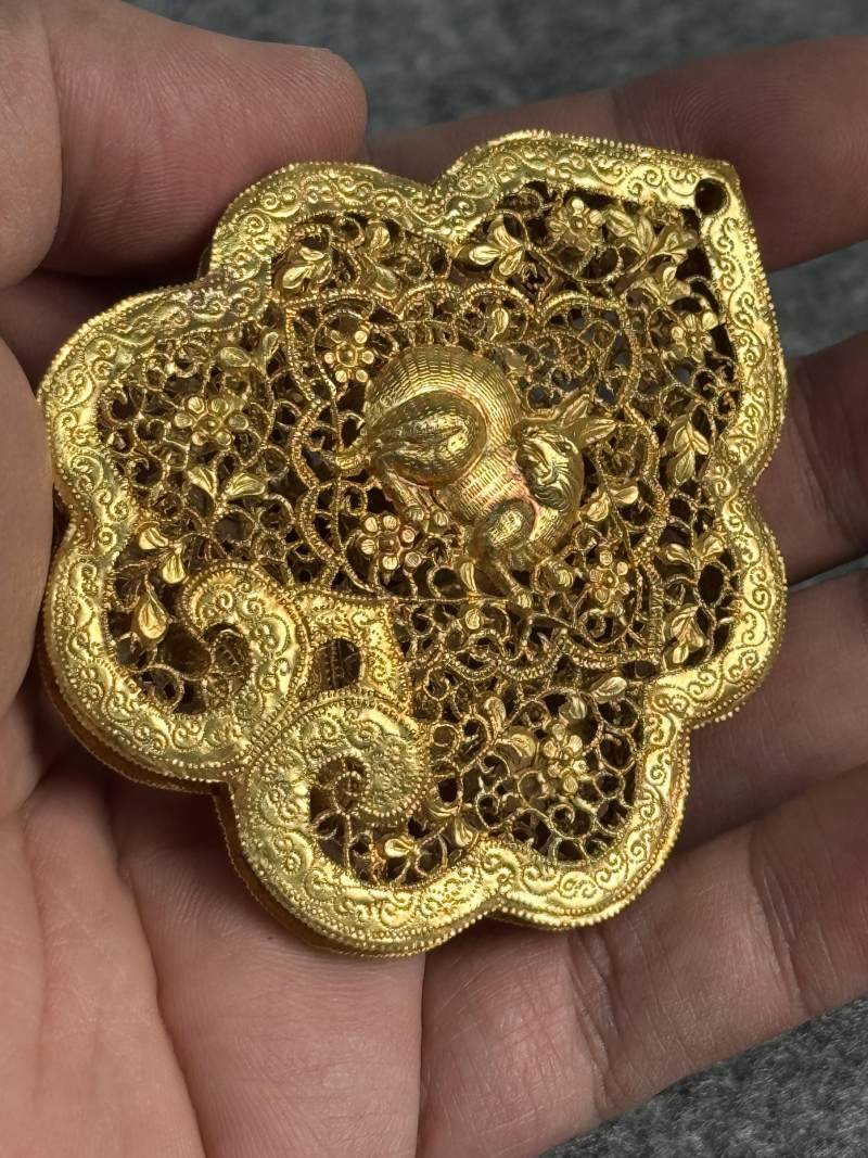 明 金質鏤空兔紋香囊 - 图7