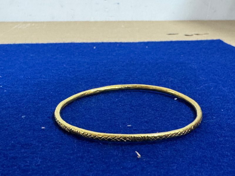 金質鑲白玉向日葵紋髮簪和金質網格紋鐲各一對 - 图4