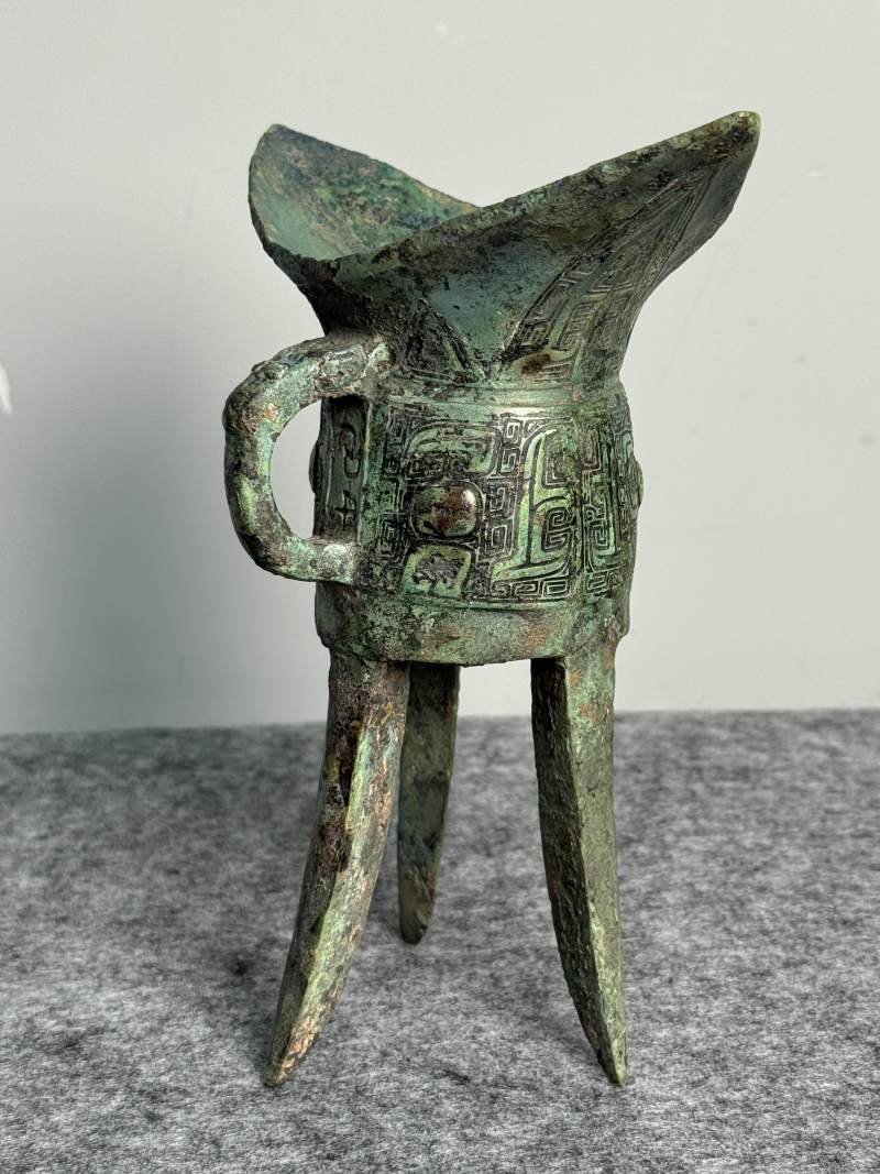 青銅「載」獸面紋角 - 图4
