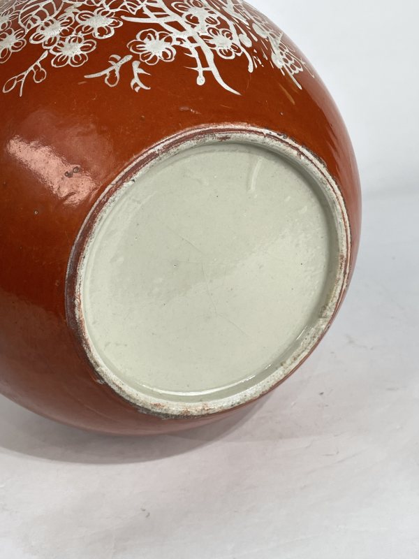 民国 珊瑚红釉留白花卉纹罐 - 图6