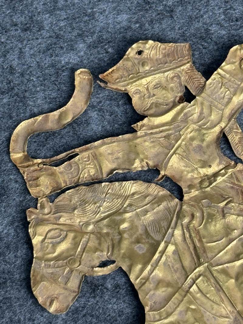 金質吐谷渾騎士人物飾片 - 图10